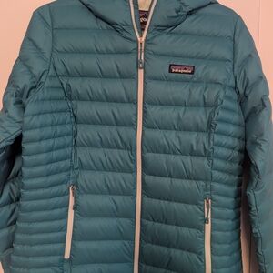 Patagonia Women's Teal Puffer Jacket